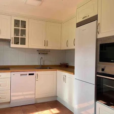 La Casa De Xuncu * Posada De Llanes