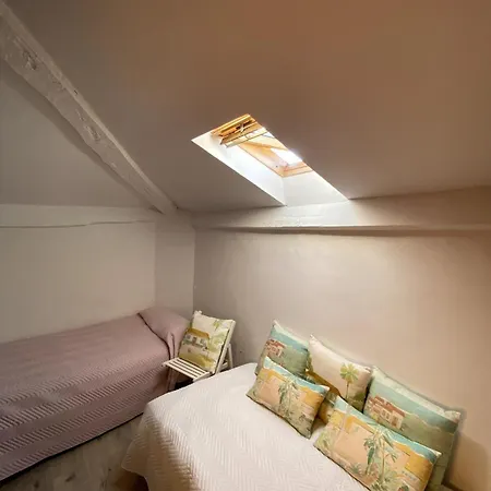 La Casa De Xuncu * Posada De Llanes